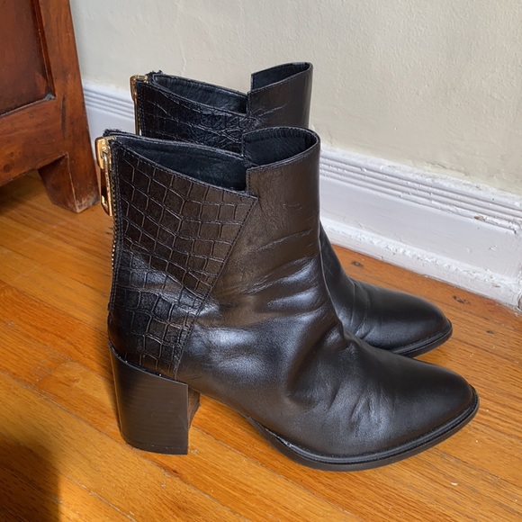 Zara Basic Collection Black Leather Ankle Boots - Picture 1 of 8